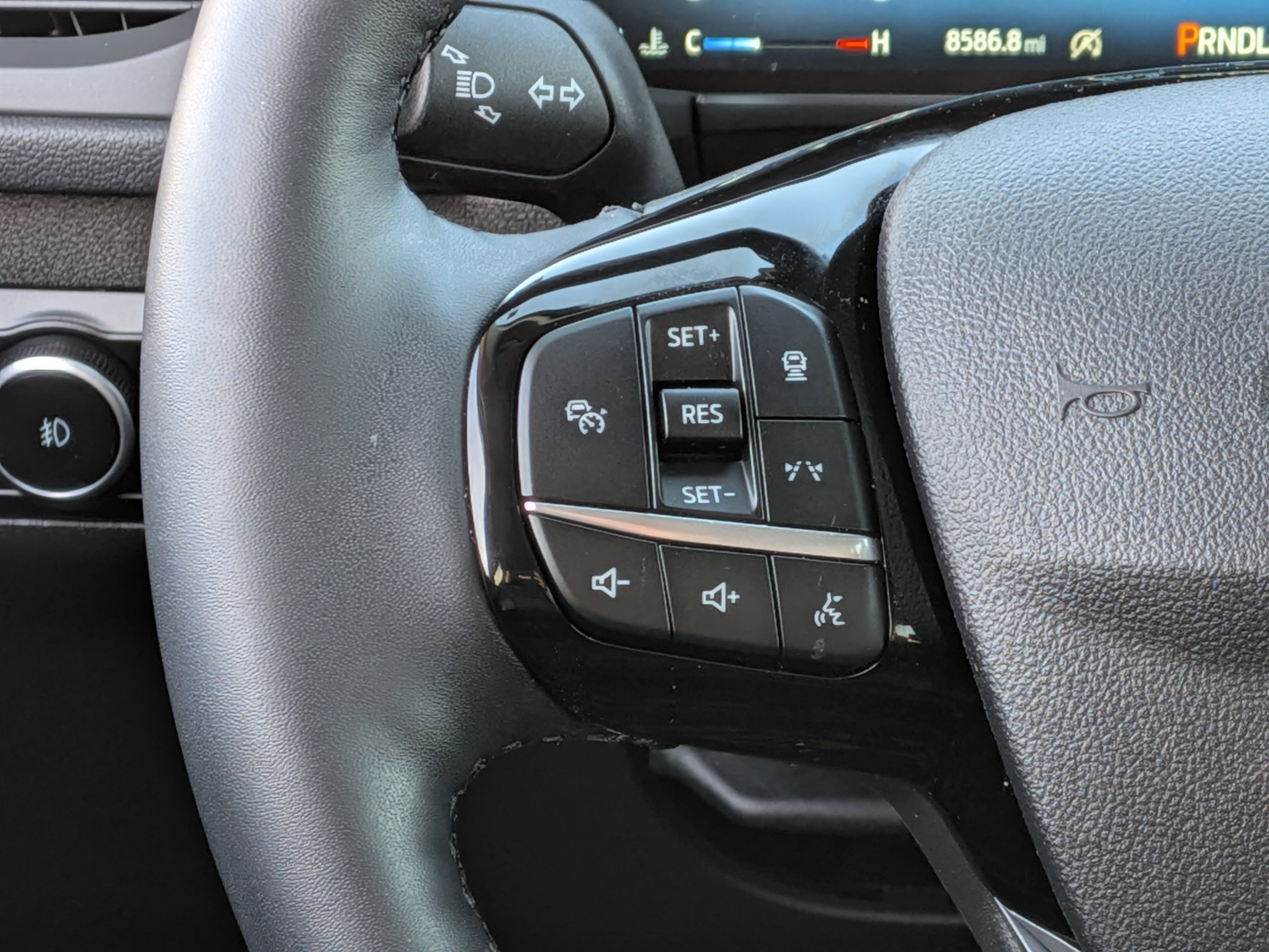 Used 2023 Ford Escape Platinum image 32