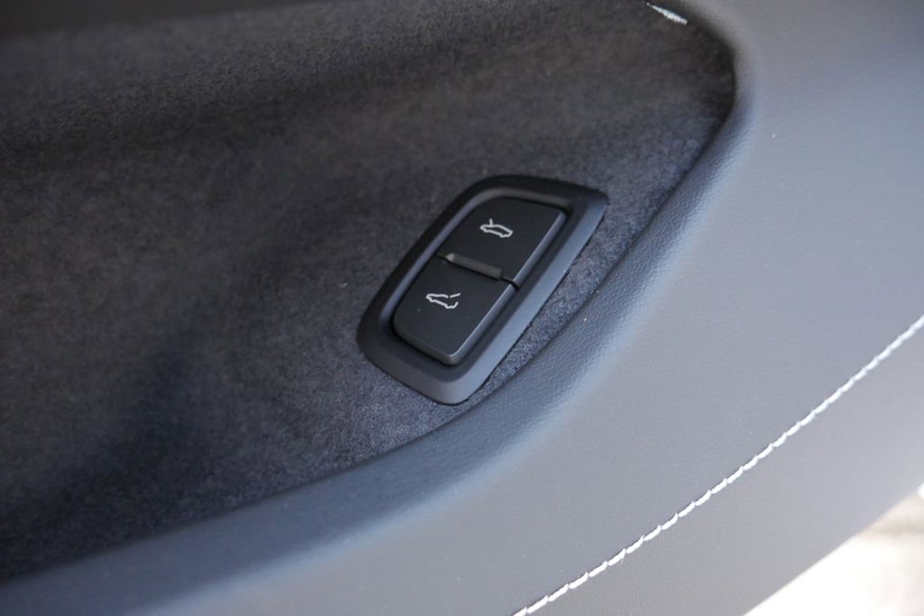 New 2026 Chevrolet Corvette Stingray Convertible w/ 1LT image 27