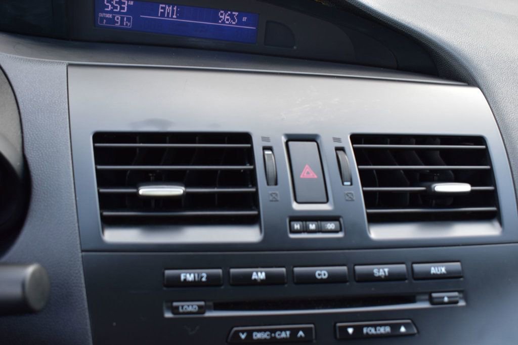 Used 2012 MAZDA MAZDA3 i Sport image 29