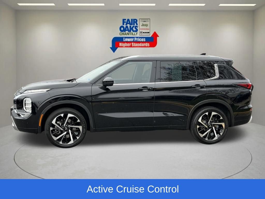 Used 2023 Mitsubishi Outlander SEL image 11