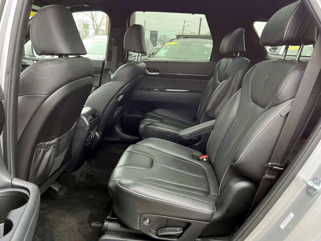 Used 2024 Hyundai Palisade Calligraphy image 11