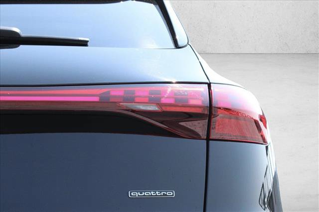 Used 2025 Audi Q5 Premium w/ Convenience Package AWD/4WD image 10