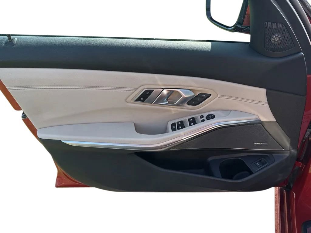 Used 2021 BMW 330i xDrive Sedan AWD/4WD image 11