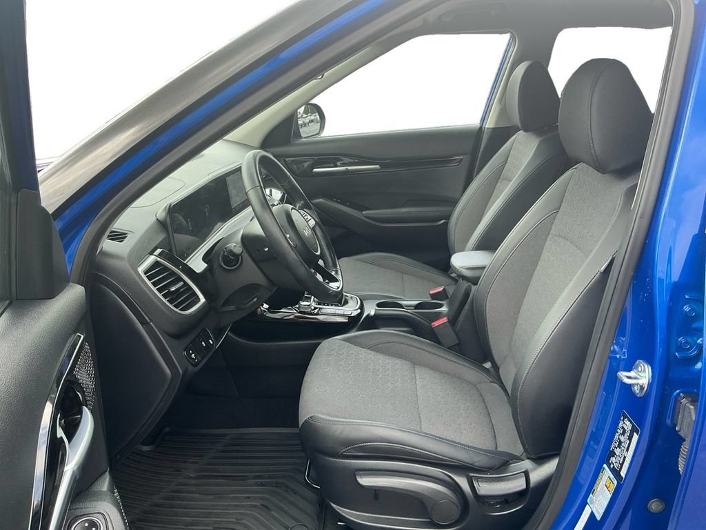 Used 2025 Kia Seltos S AWD/4WD image 14