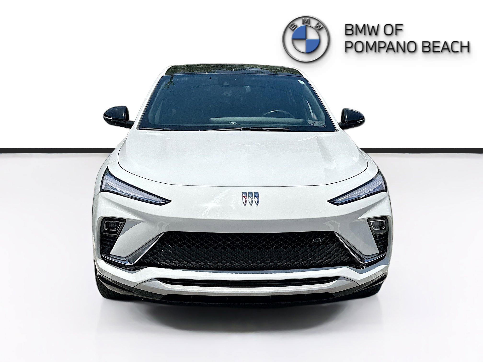 Used 2024 Buick Envista Sport Touring w/ Convenience I Package FWD image 2