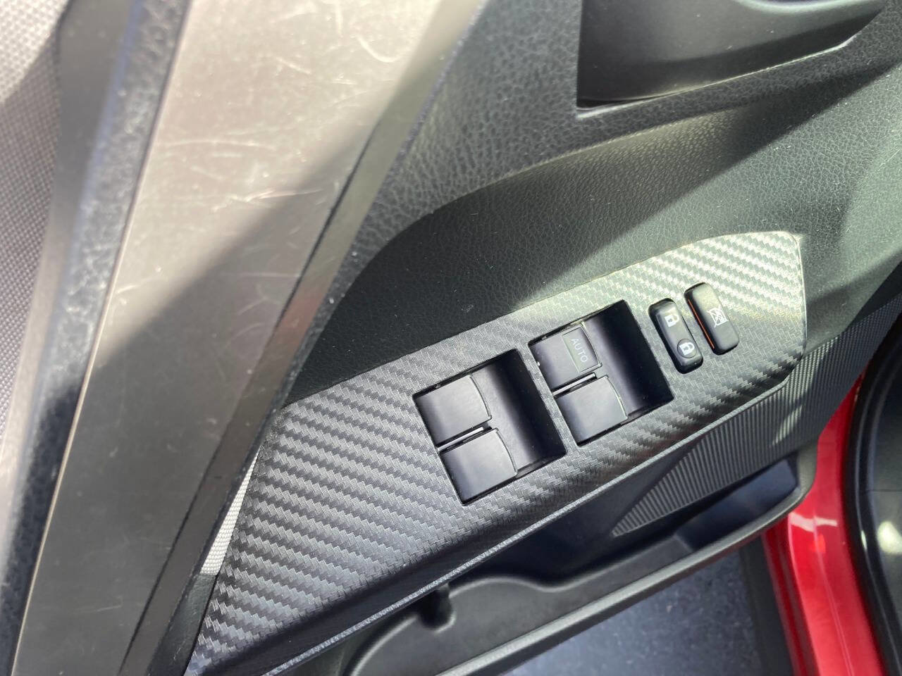 Used 2013 Toyota RAV4 XLE image 12