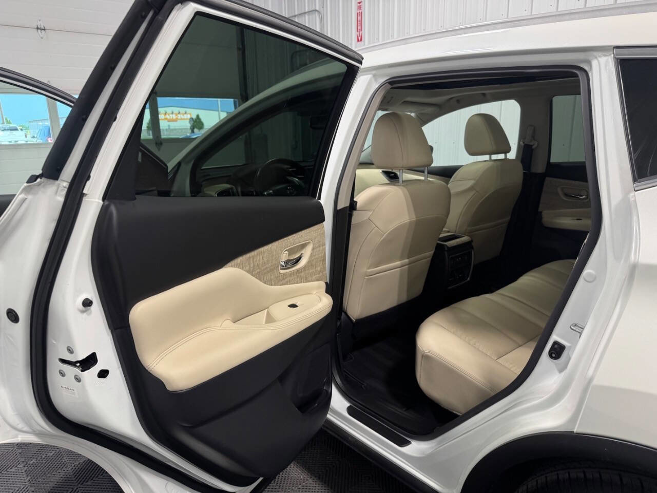 Used 2022 Nissan Murano SL AWD/4WD image 11