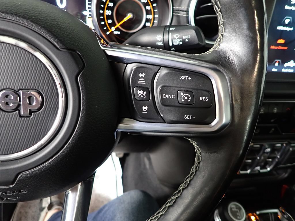Used 2020 Jeep Gladiator Overland w/ Dual Top Group AWD/4WD image 27