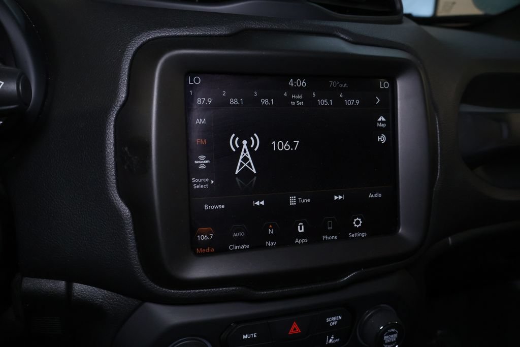 Used 2023 Jeep Renegade Latitude AWD/4WD image 28