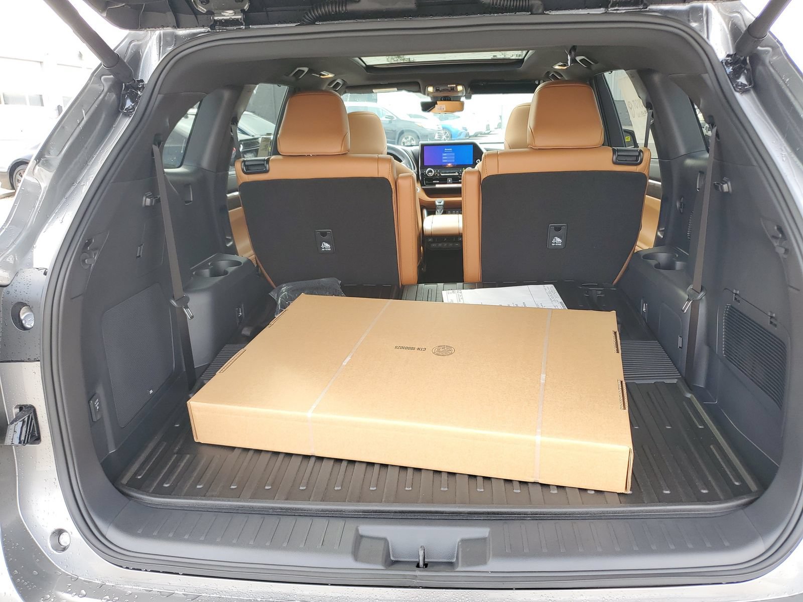 New 2026 Toyota Highlander Platinum AWD/4WD image 10