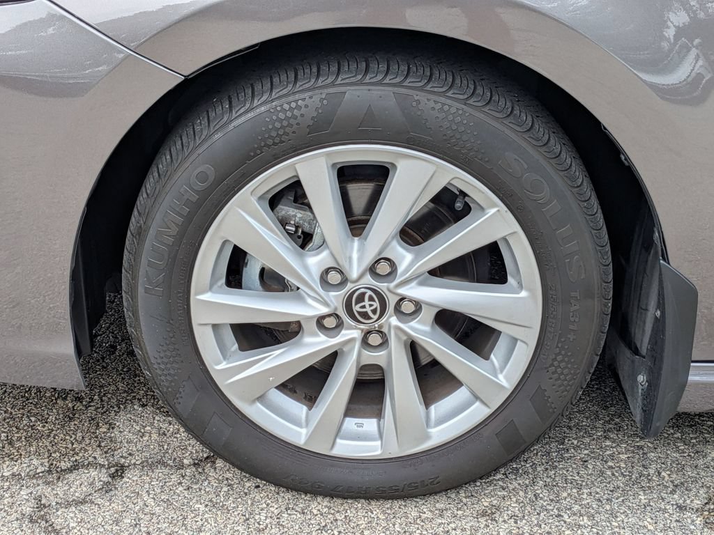 Used 2024 Toyota Camry SE FWD image 13