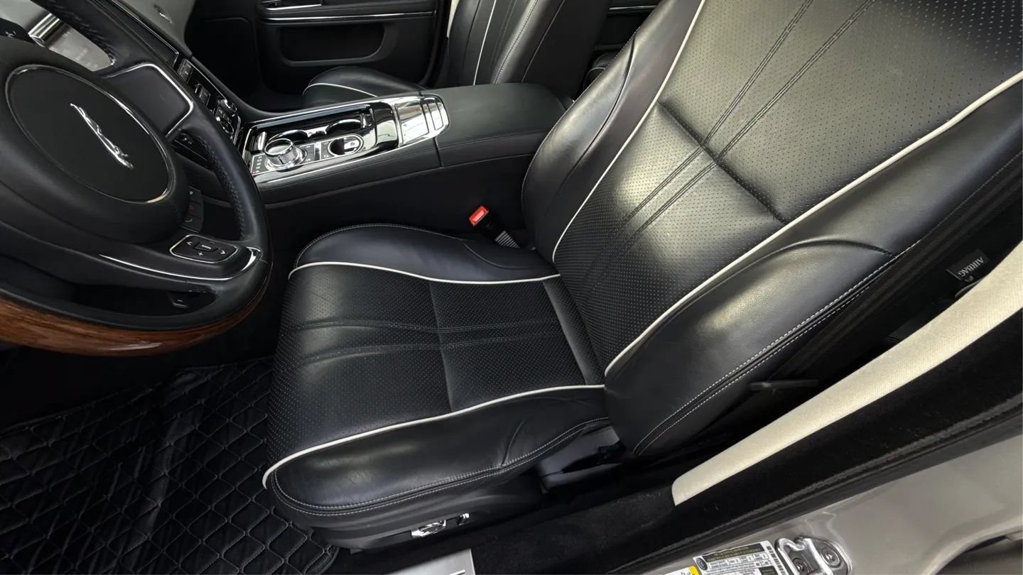 Used 2016 Jaguar XJ R-Sport RWD image 13