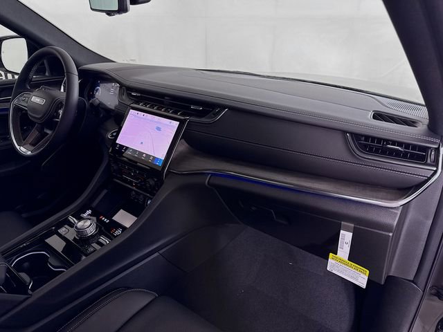 New 2025 Jeep Grand Cherokee L Overland w/ Luxury Tech Group IV image 30