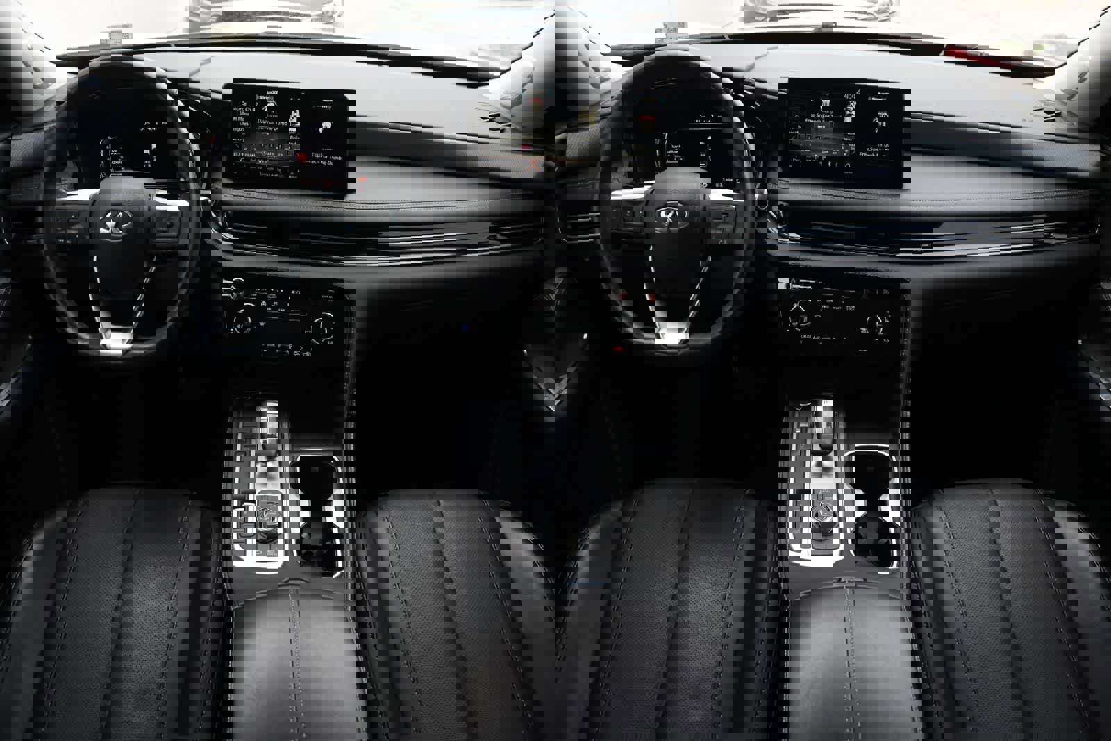 Used 2023 INFINITI QX60 Luxe w/ Performance Audio Package image 7