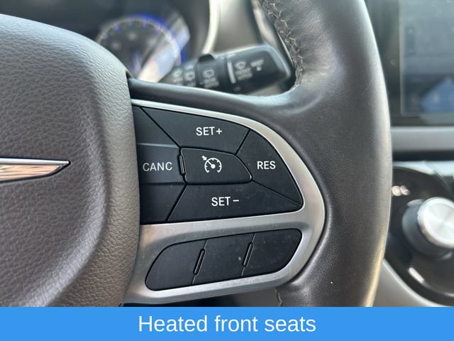 Used 2017 Chrysler Pacifica Touring-L Plus FWD image 19