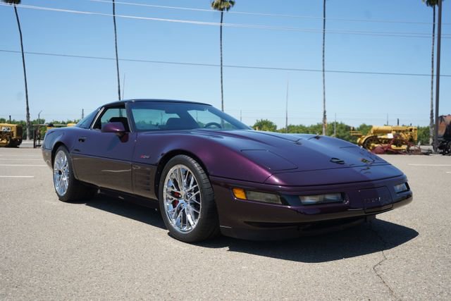 Used 1992 Chevrolet Corvette ZR-1 RWD image 8
