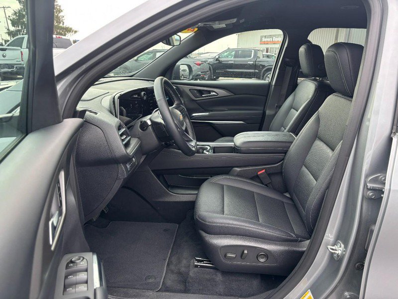 Used 2026 Chevrolet Traverse LT AWD/4WD image 8