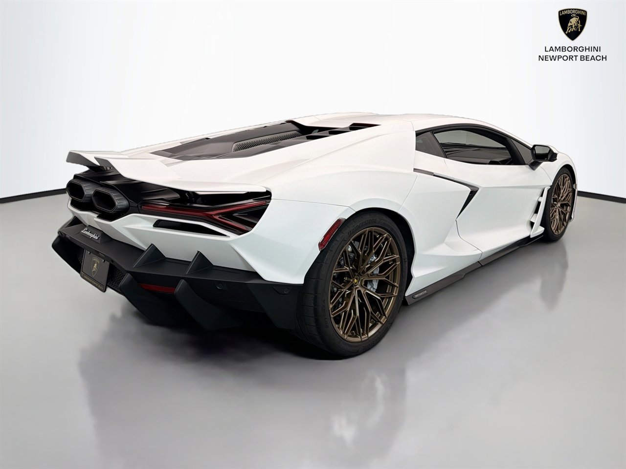 Used 2024 Lamborghini Revuelto AWD/4WD image 7