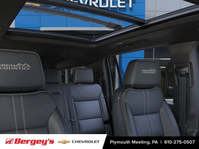 New 2026 Chevrolet Suburban High Country w/ Sun And Tow Package AWD/4WD image 26