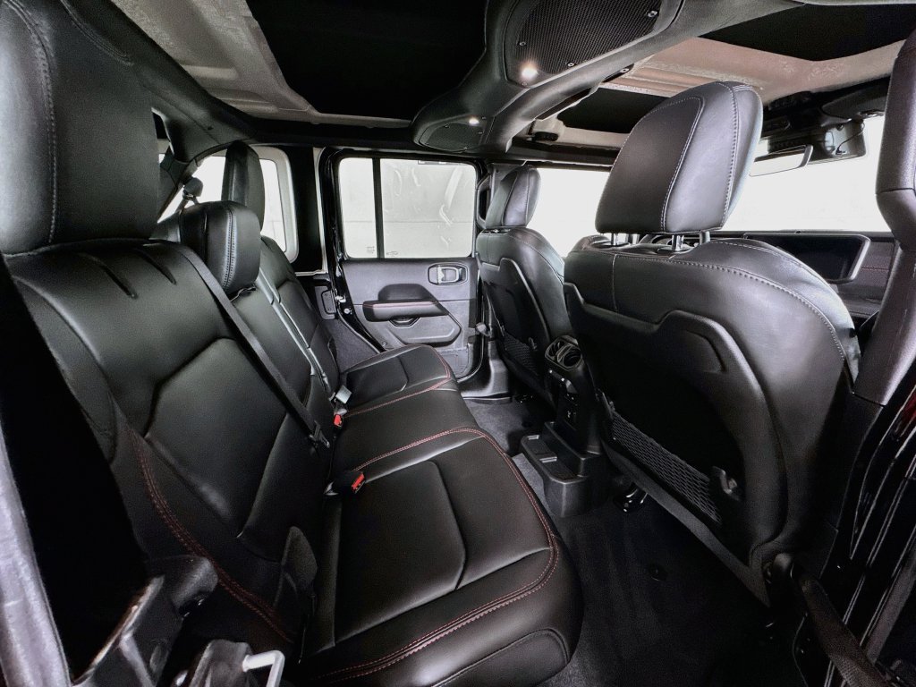 Used 2025 Jeep Wrangler Unlimited Rubicon AWD/4WD image 28