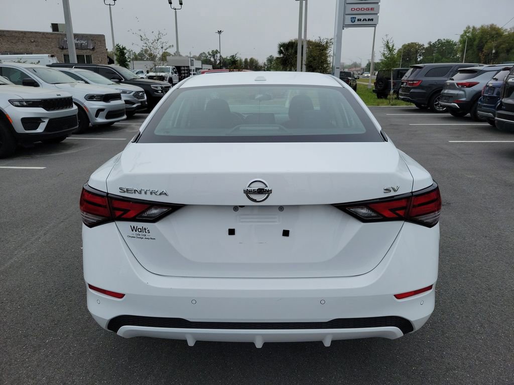 Used 2022 Nissan Sentra SV image 9
