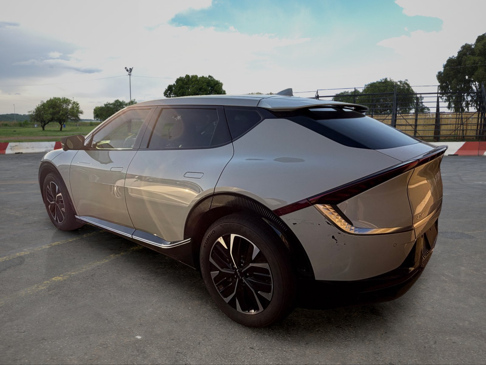 Certified 2024 Kia EV6 Wind w/ Wind Technology Package RWD image 4