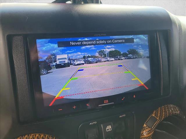 Used 2014 Jeep Wrangler Unlimited Sport w/ Dual Top Group image 23