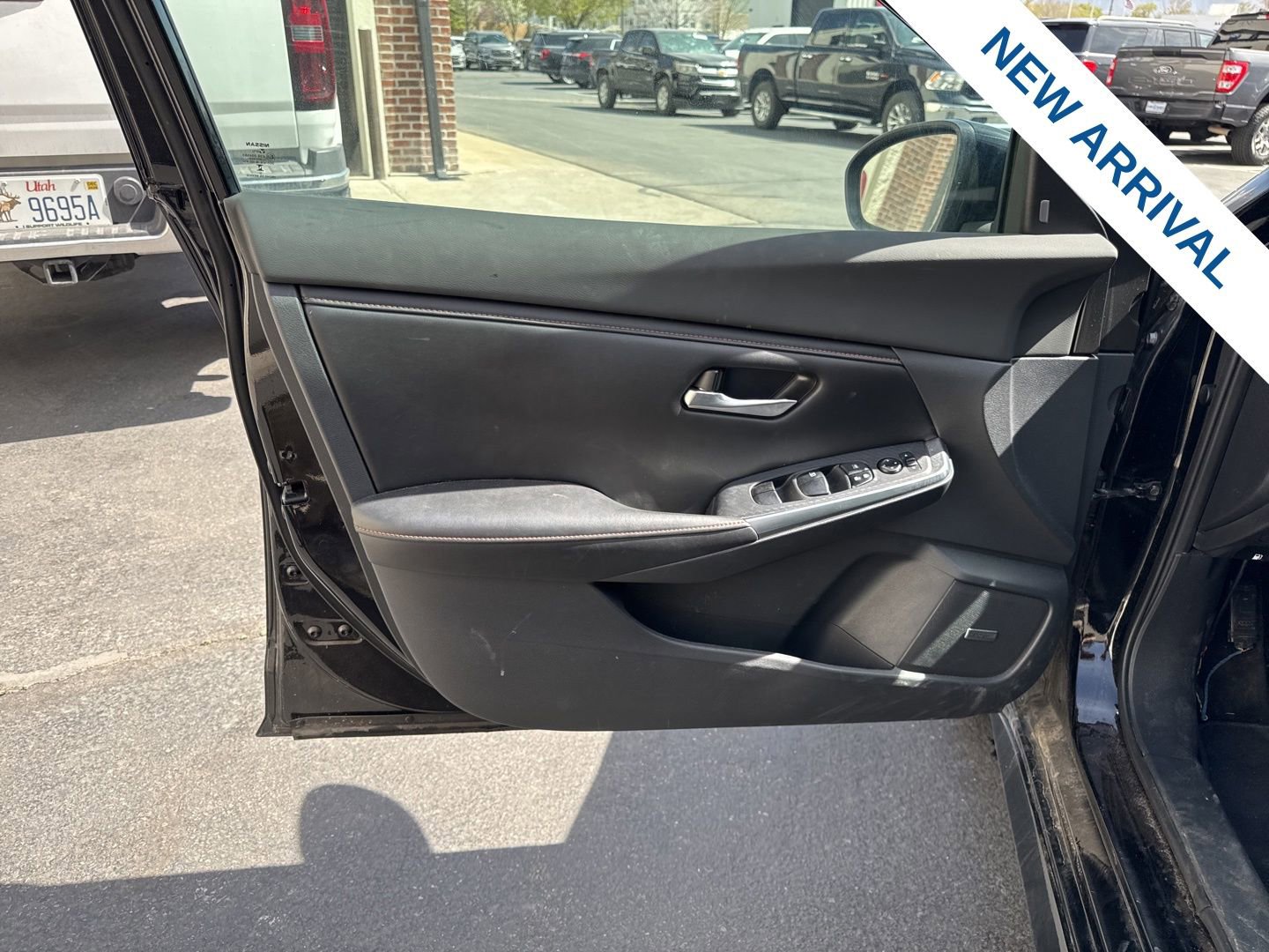 Used 2022 Nissan Sentra SR w/ SR Premium Package image 16