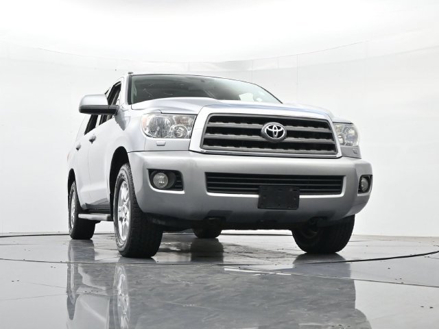 Used 2017 Toyota Sequoia SR5 AWD/4WD image 36