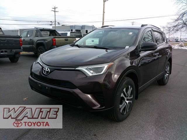 Used 2016 Toyota RAV4 LE image 5