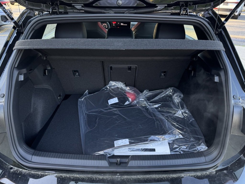 New 2025 Volkswagen GTI SE image 12