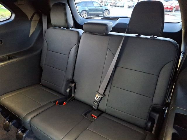 Used 2025 Buick Enclave Preferred image 11