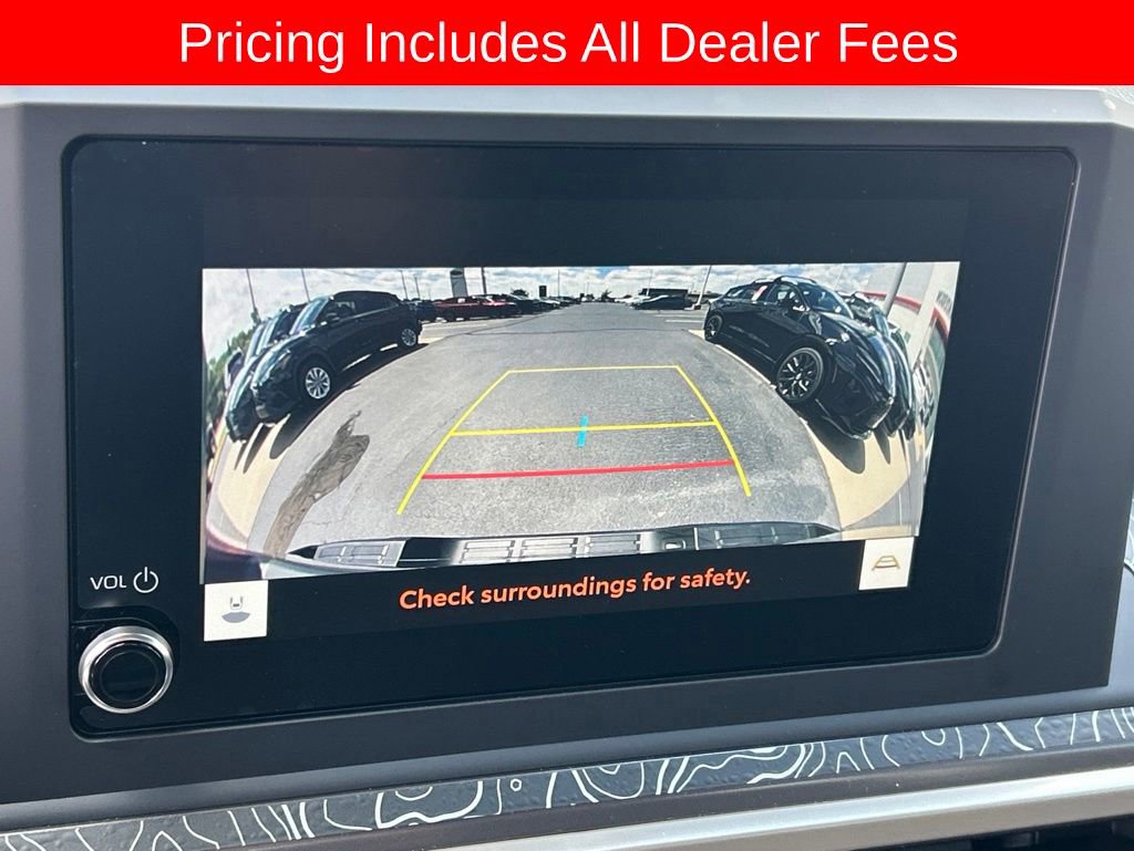 Used 2025 Toyota Tacoma SR5 AWD/4WD image 11