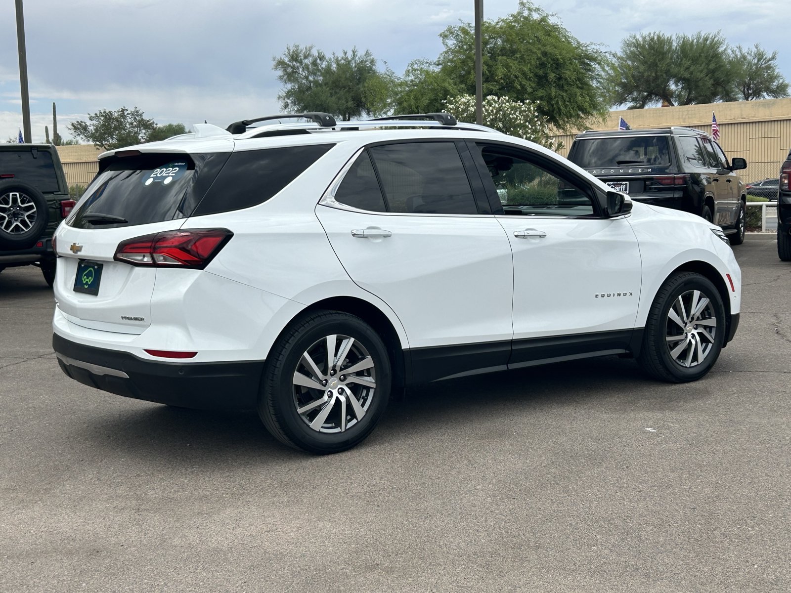 Used 2022 Chevrolet Equinox Premier FWD image 5