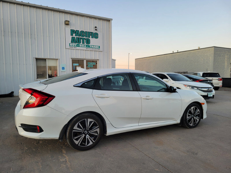 Used 2017 Honda Civic EX-T image 7