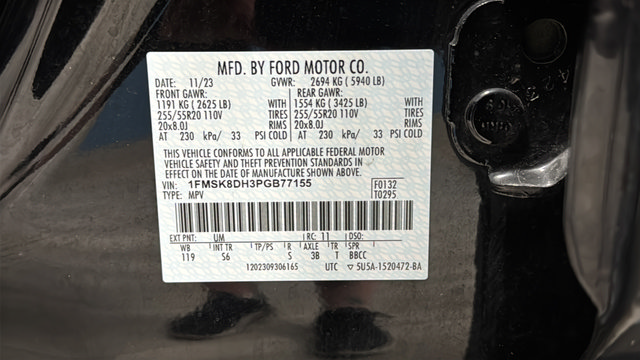 Used 2023 Ford Explorer XLT w/ Equipment Group 202A AWD/4WD image 29