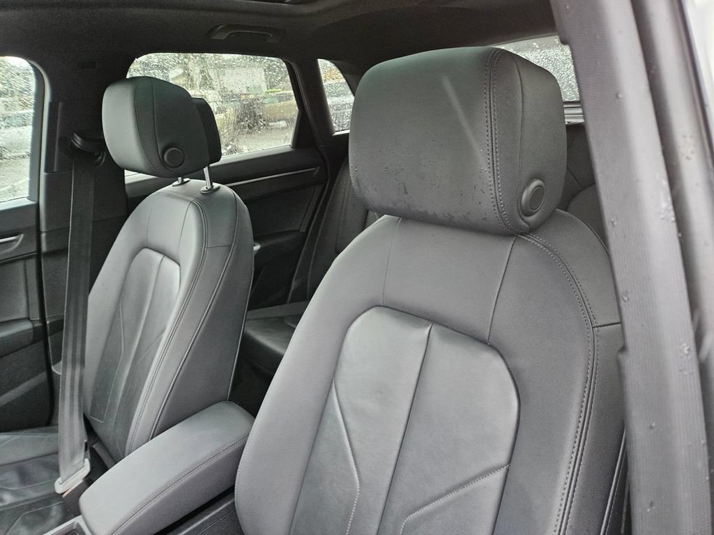Used 2025 Audi Q3 2.0T Premium AWD/4WD image 29