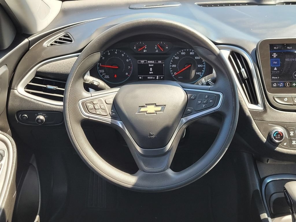 Used 2023 Chevrolet Malibu LT FWD image 9