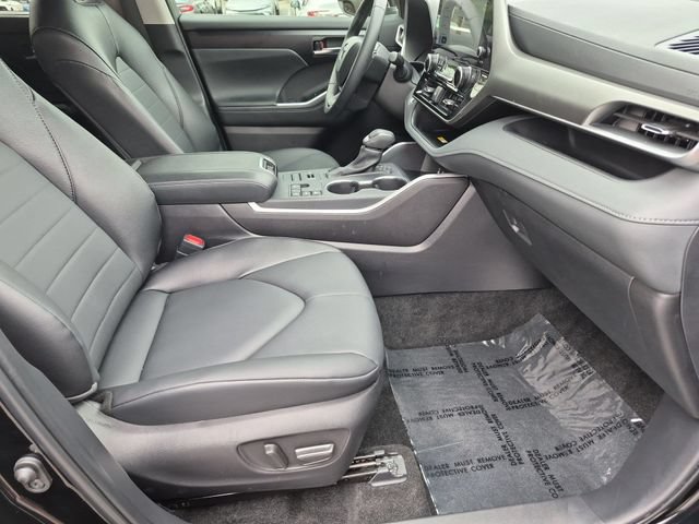 Certified 2025 Toyota Highlander XLE AWD/4WD image 31
