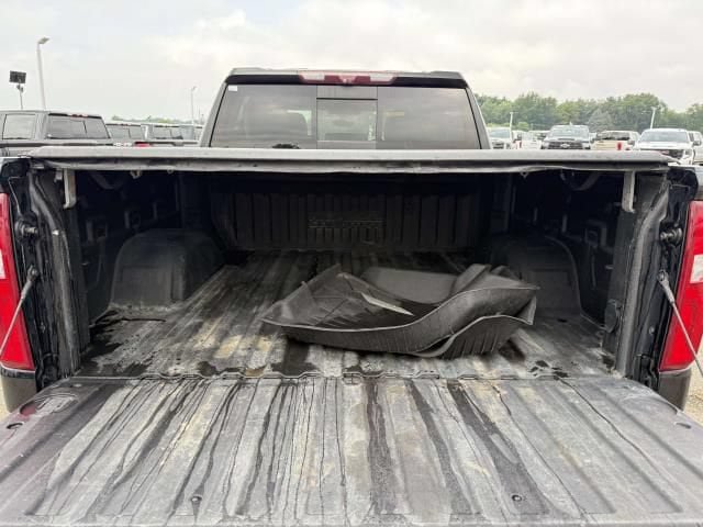 Used 2020 Chevrolet Silverado 1500 High Country w/ Technology Package AWD/4WD image 9