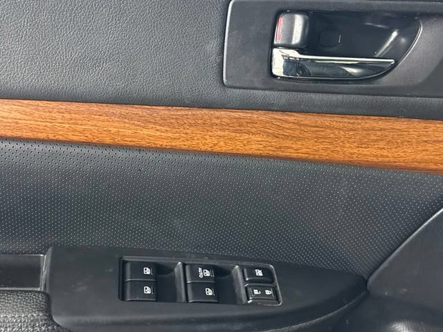 Used 2013 Subaru Outback 2.5i Limited w/ Moonroof Pkg AWD/4WD image 12
