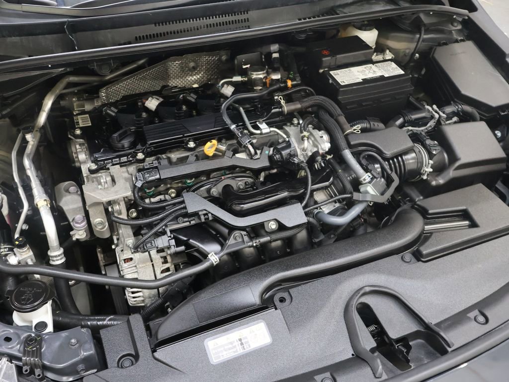 Used 2025 Toyota Corolla LE image 28