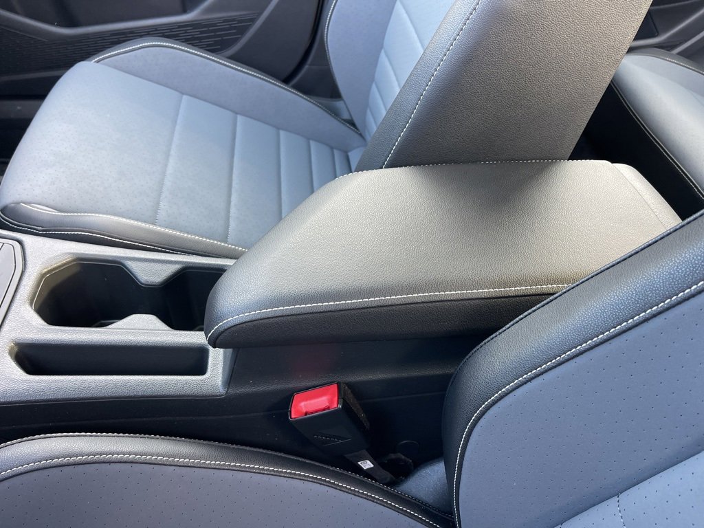 Used 2025 Volkswagen Jetta SE image 17