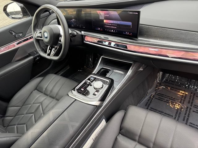 Certified 2025 BMW i7 xDrive60 AWD/4WD image 25