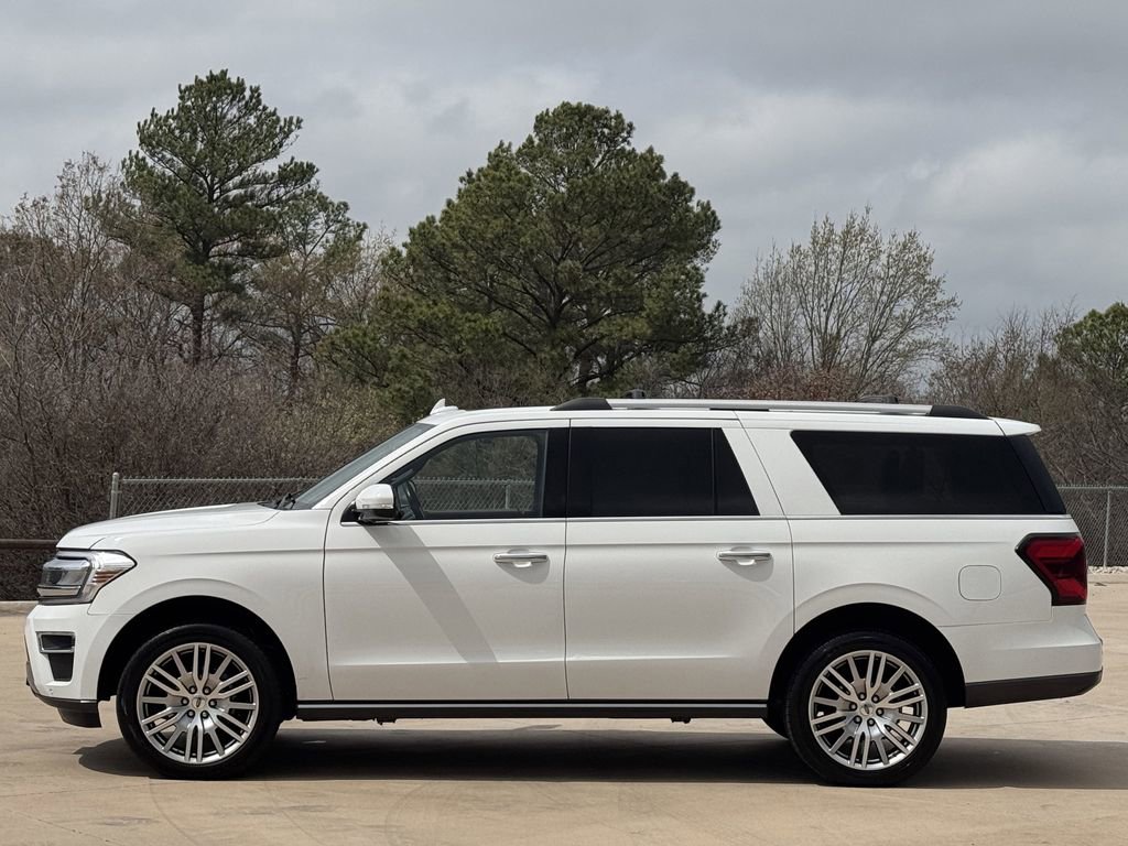 Used 2024 Ford Expedition Max Limited image 3