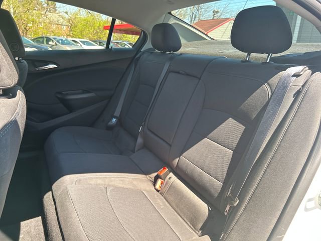 Used 2019 Chevrolet Cruze LT image 24