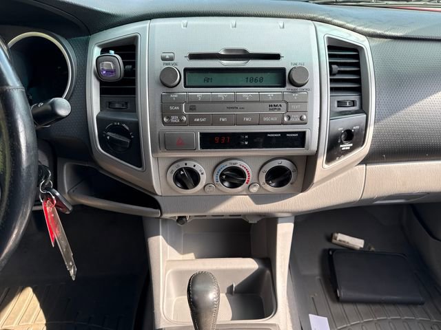 Used 2011 Toyota Tacoma 4x4 Access Cab V6 w/ TRD Off-Road Pkg image 24