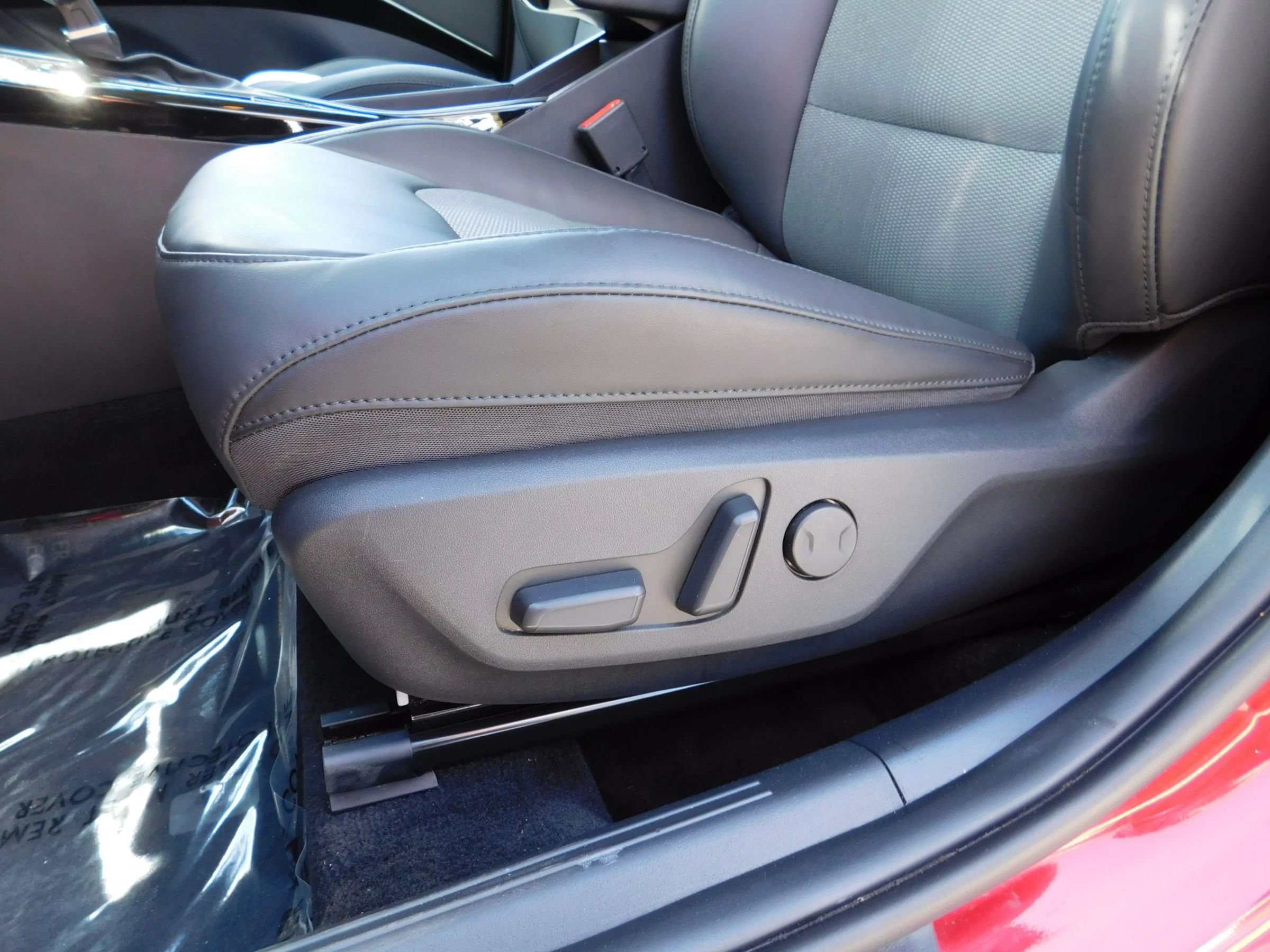 Used 2023 Kia Niro EX FWD image 15