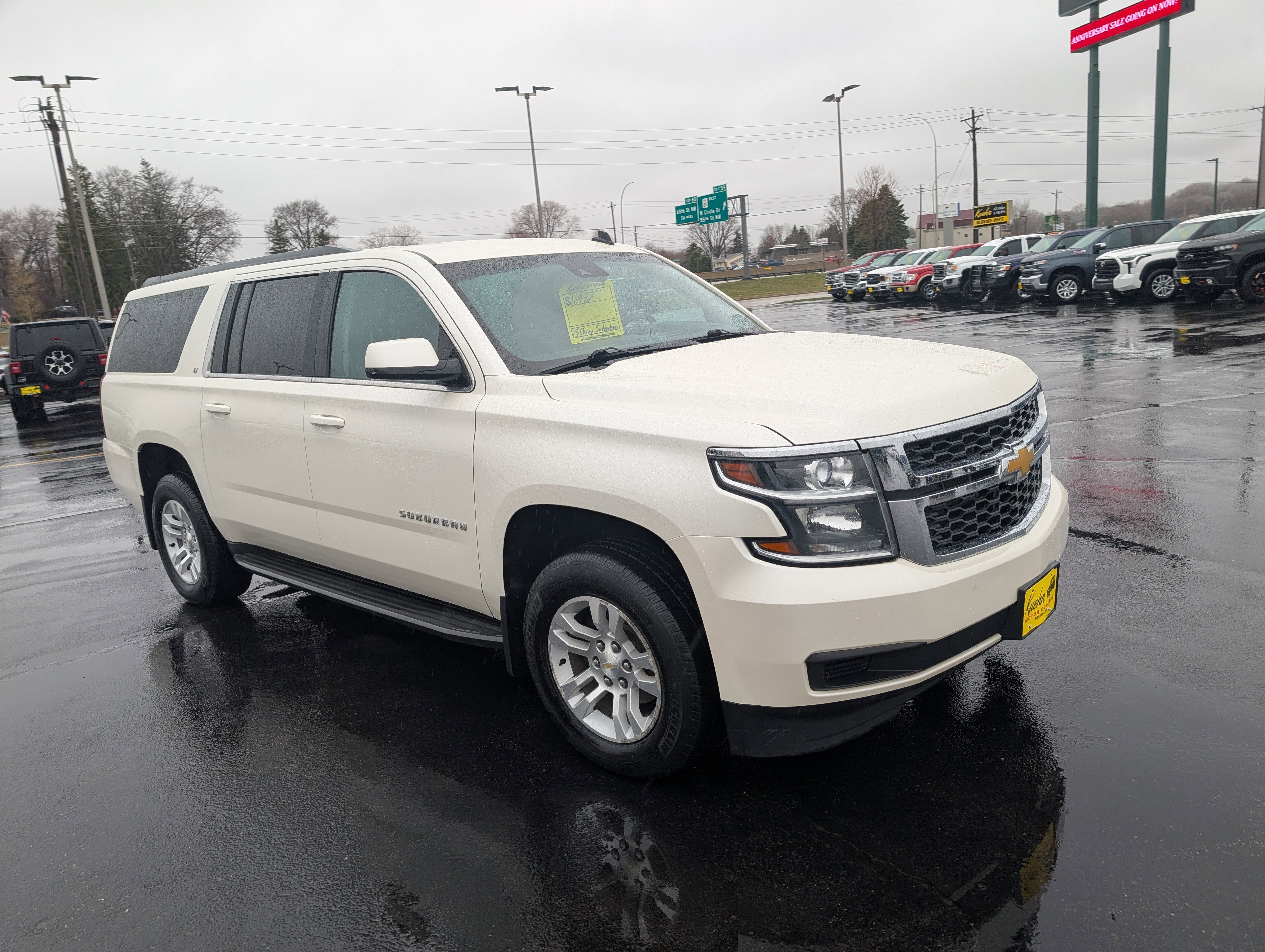 Used 2015 Chevrolet Suburban LT w/ Max Trailering Package AWD/4WD image 2