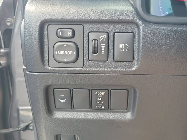 Used 2020 Toyota 4Runner SR5 AWD/4WD image 26